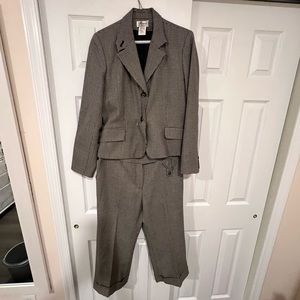 Women suit Jacket and Pants